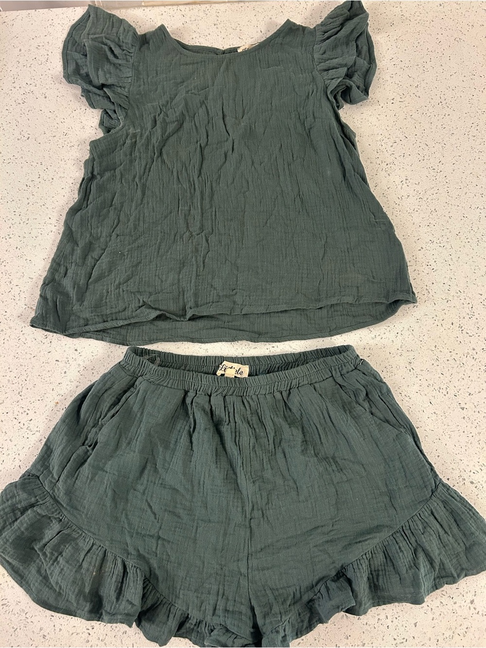 Women’s Two-Piece Ruffle Top & Shorts Set - Slate Green